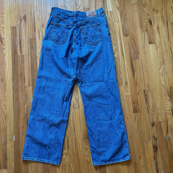 Sold Out Levi’s Iconic High Loose Jeans. Size W29, L31. - Picture 9 of 12